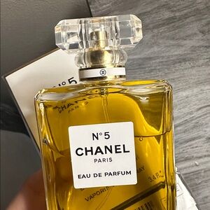 CHANEL Eau de Parfum with Amber Tone